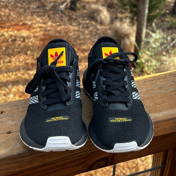 Adidas Originals Swift Run X Athletic Running Sneaker FZ4838 Youth Sz: US 5 - Picture 5 of 13